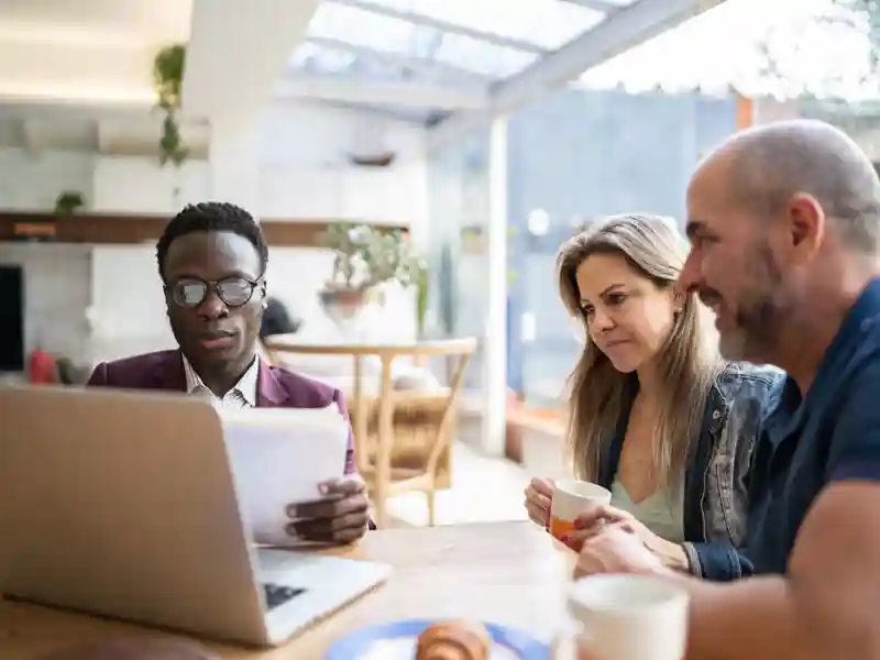 How to Choose the Right Investment Advisor: Expert Tips